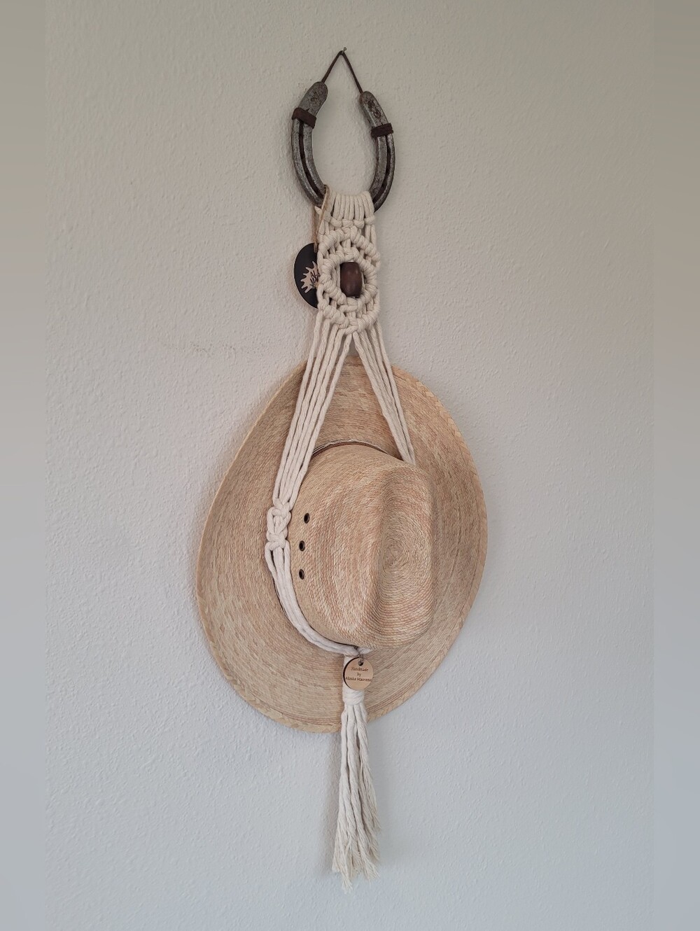 Straw hat & hanger